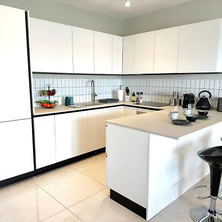 Valletta And Sea Views Super Location *